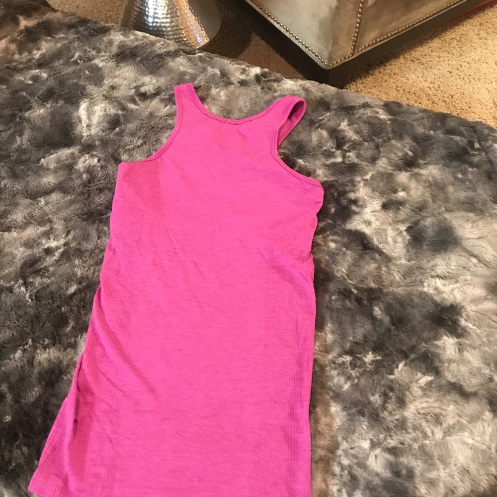 Lulu lemon fuchsia tank